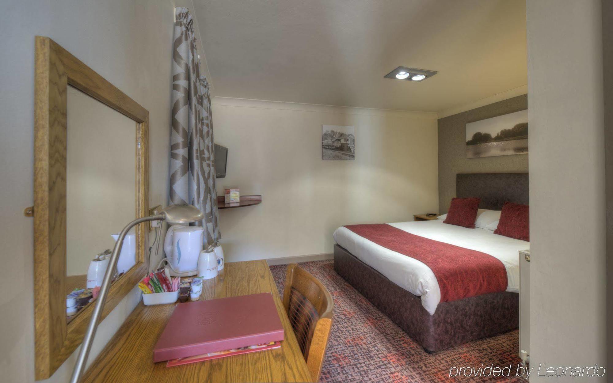 The Elms Hotel Ретфорд Экстерьер фото