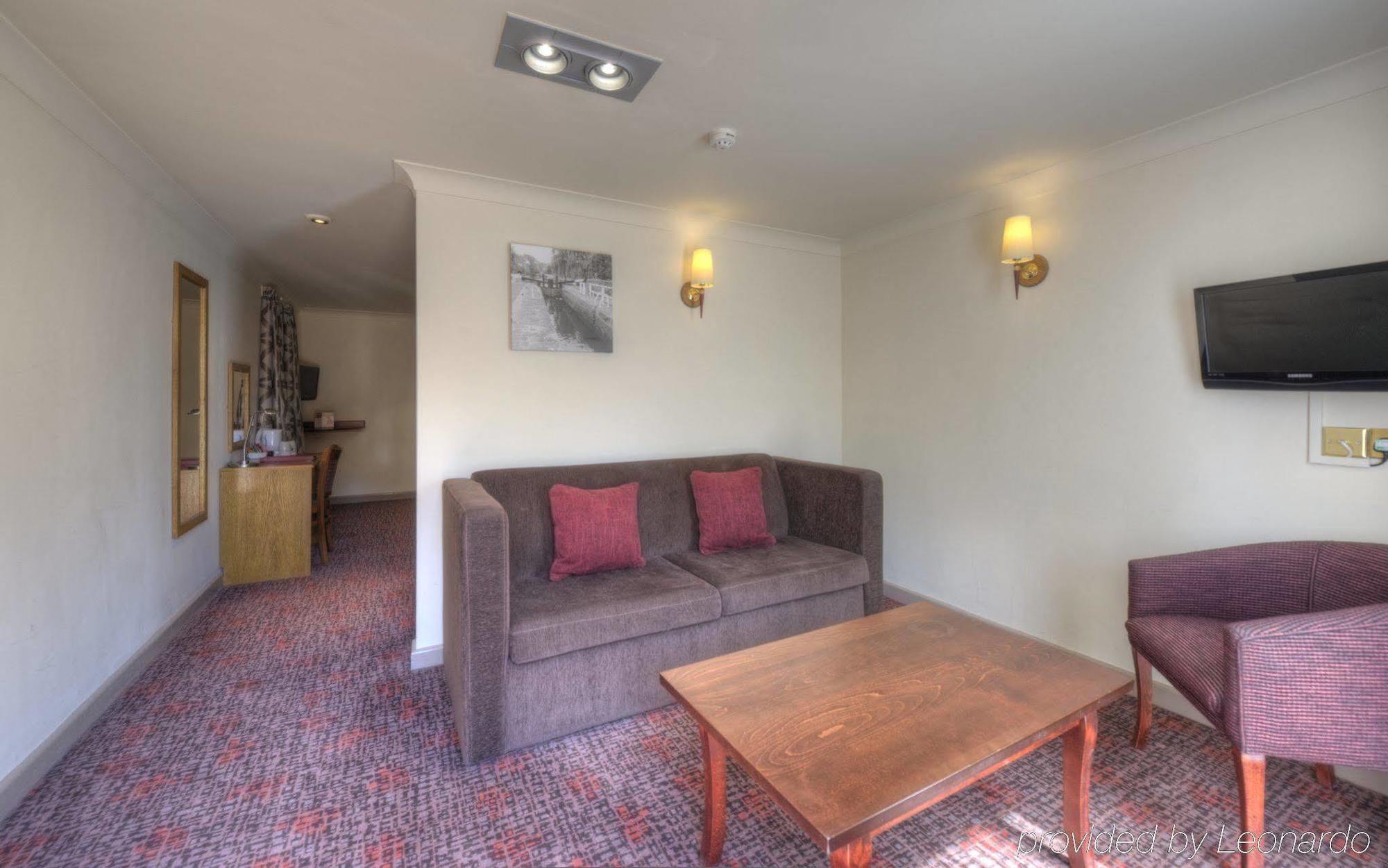 The Elms Hotel Ретфорд Экстерьер фото
