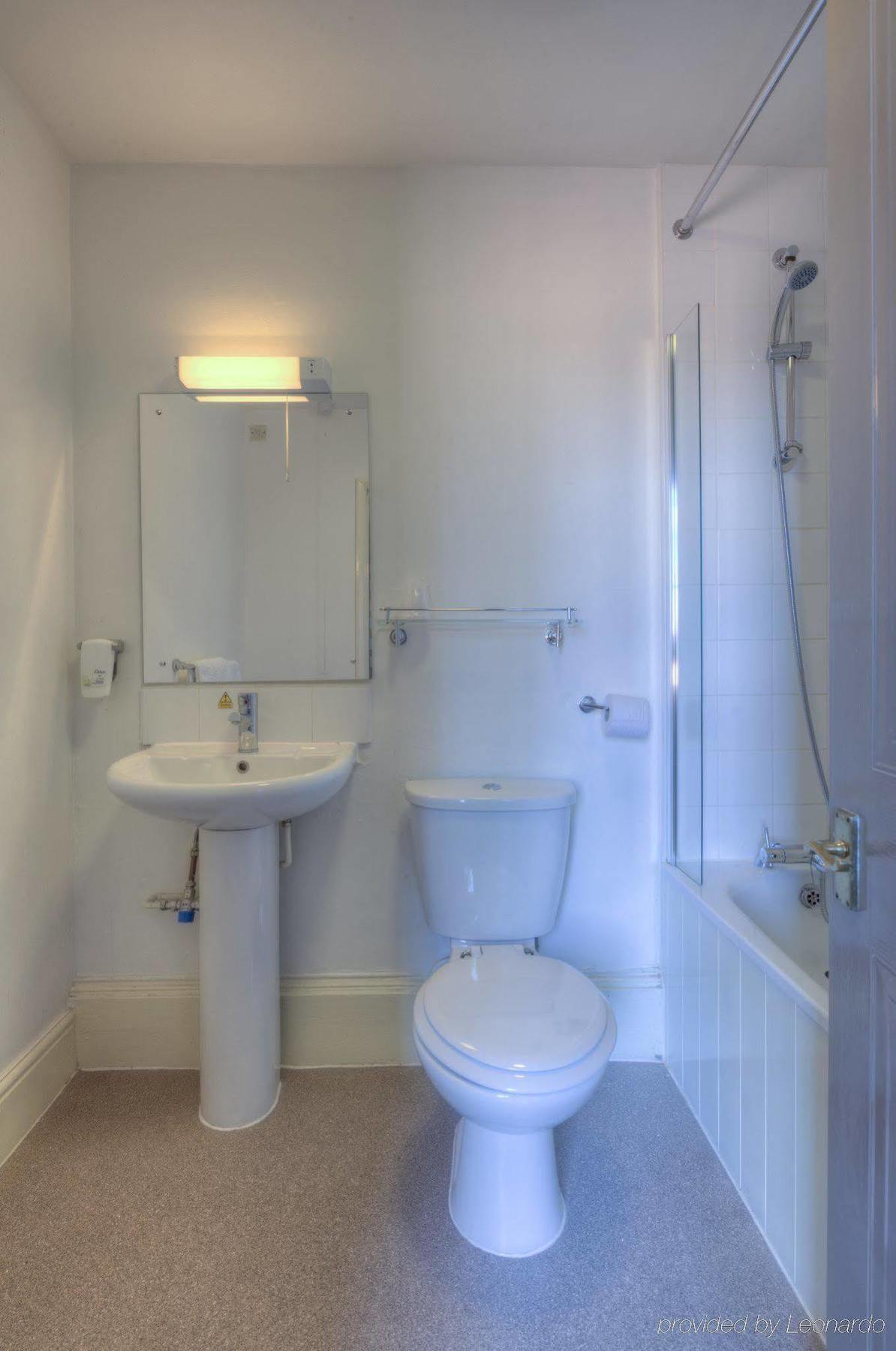 The Elms Hotel Ретфорд Экстерьер фото
